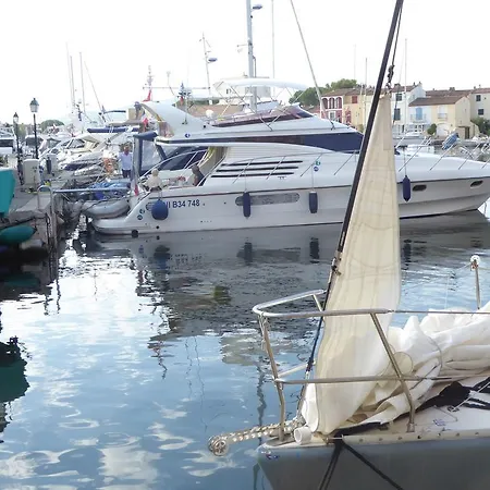 In Der Altstadt Von * Grimaud